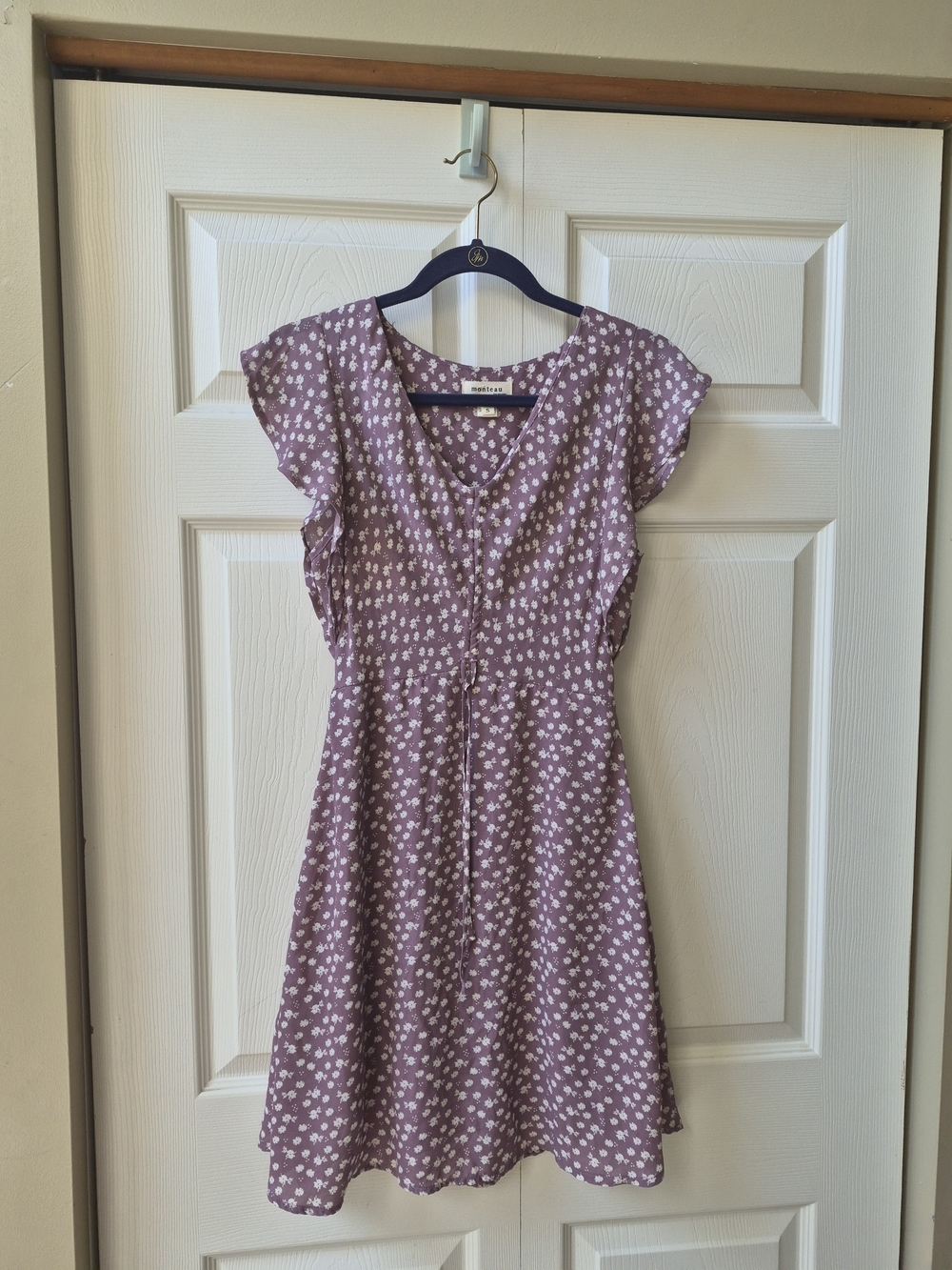 Monteau Lavender Floral Midi Dress with V-Neck